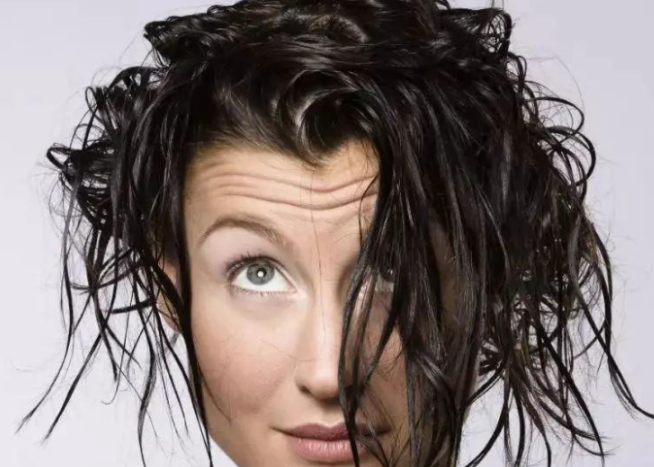 wet hair styling