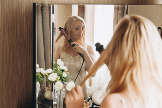 Curling Iron with Smooth Glide Barrel