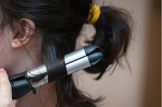 Curling Iron ceramic barrel detail