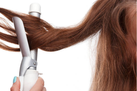 Curling Iron curling short hair